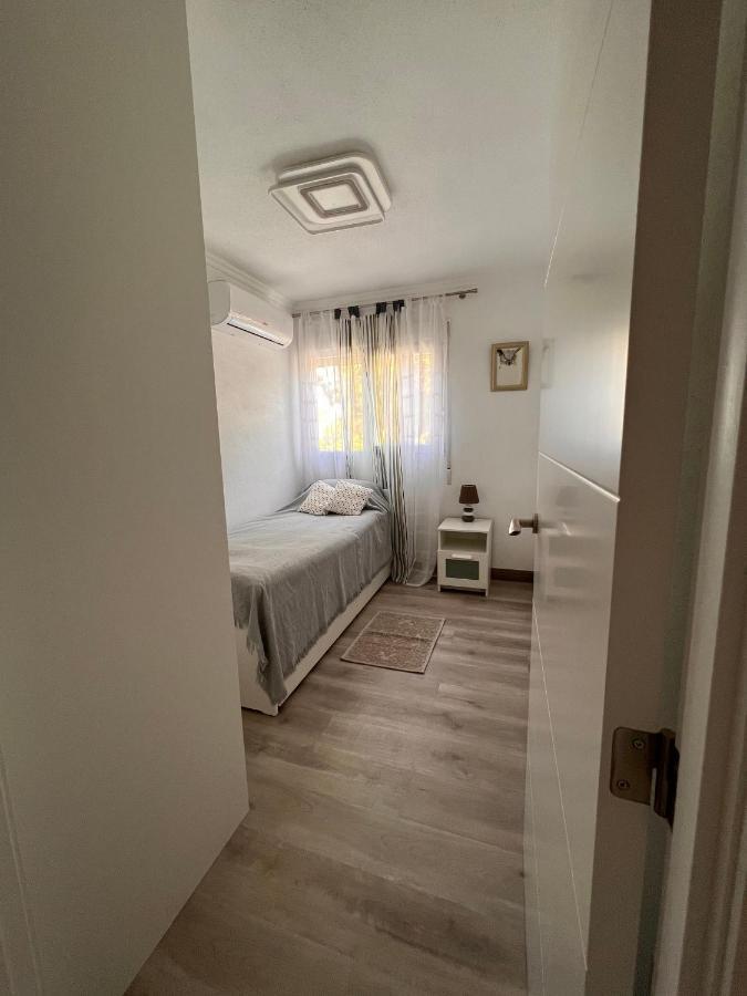 Orihuela Costa 3 Bdr Condo On La Zenia Beach With Patio Экстерьер фото